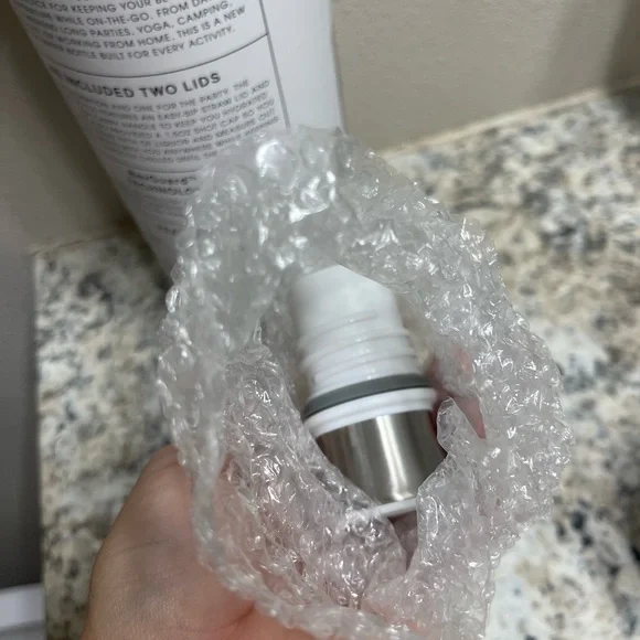 NEW - BRUMATE Water Bottle 25oz with Dual Lids - Picture 5 of 5